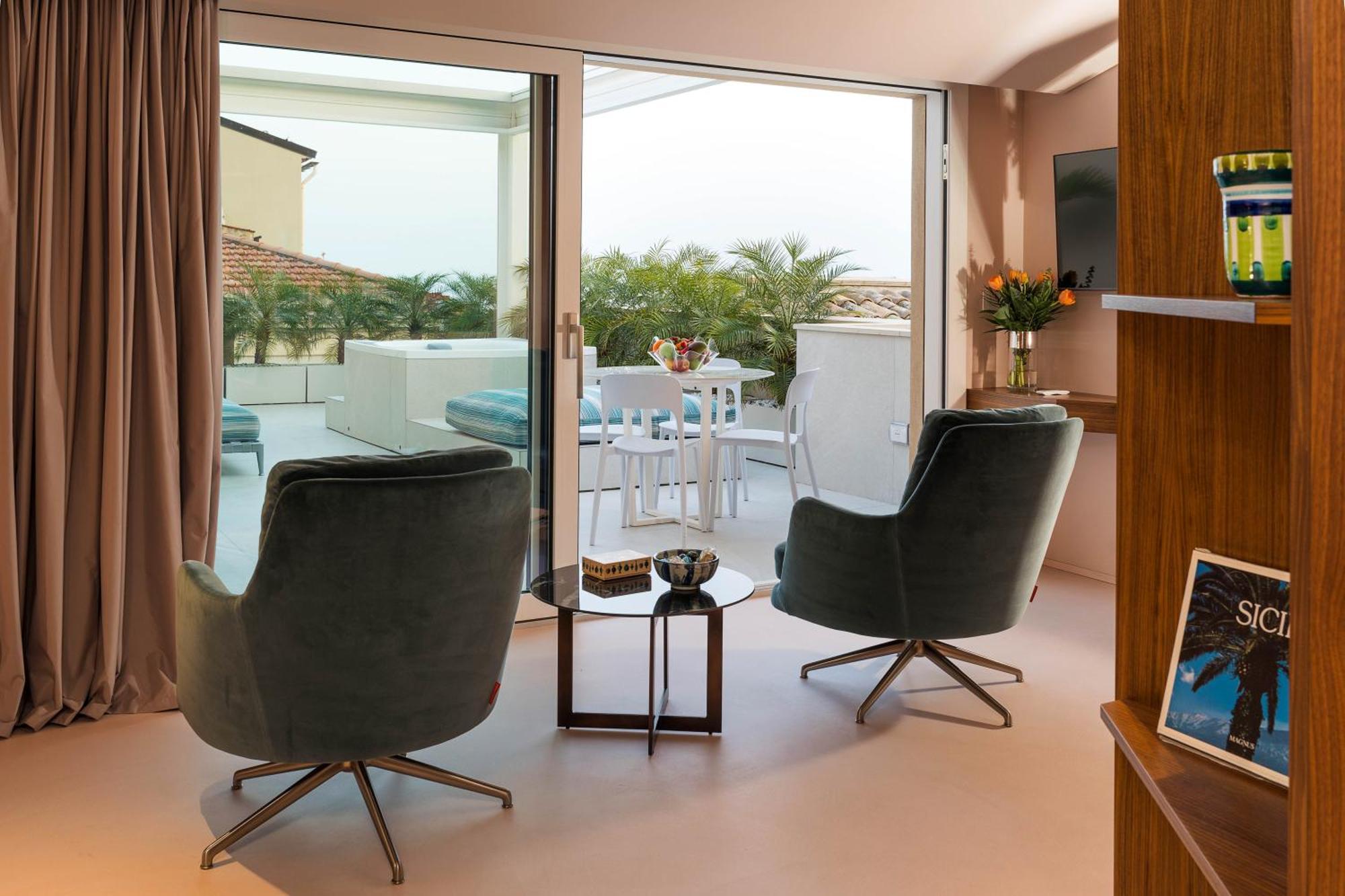 Taormina Infinity Suites エクステリア 写真