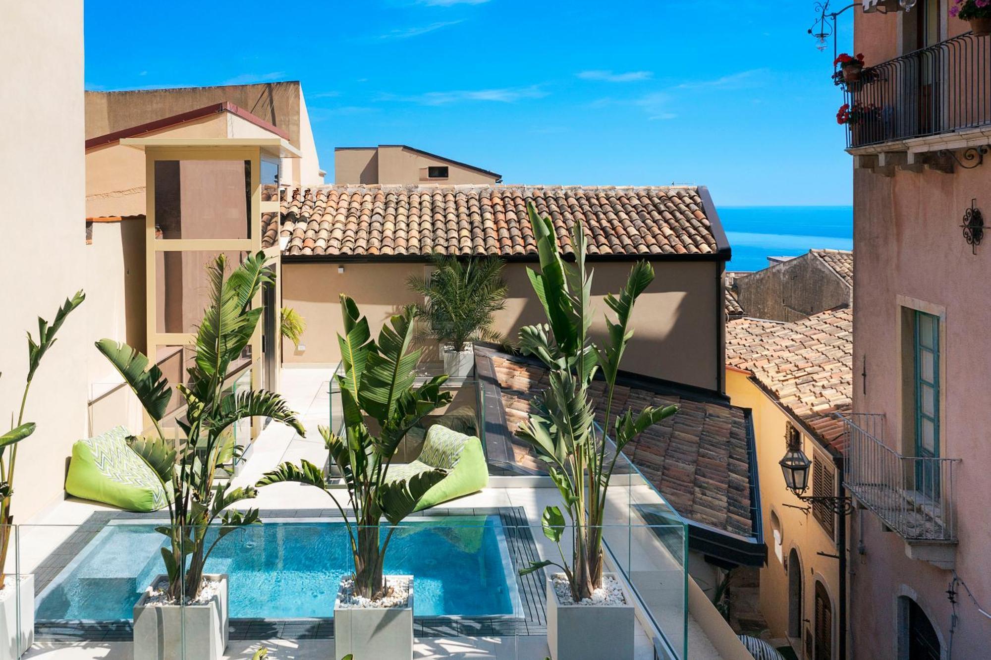 Taormina Infinity Suites エクステリア 写真